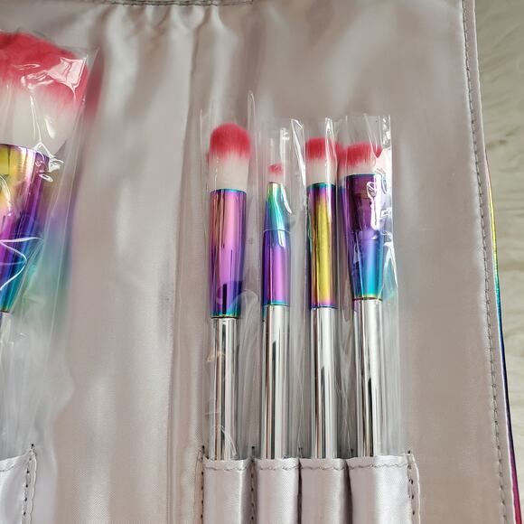 PUR My Little Pony Holographic Rainbow 6 Brush Makeup Set - Picture 6 of 9